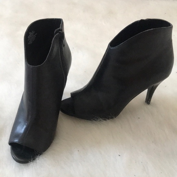 Nine West Open Toed Heeled Booties Size 7 - Picture 1 of 6